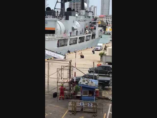 Побег президента Шри-Ланки из страны