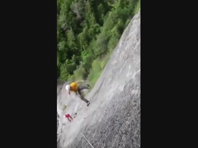 Хорошо, что внизу был товарищ