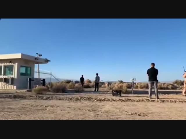 Пролет F-18 Super Hornet на предельно низкой высоте