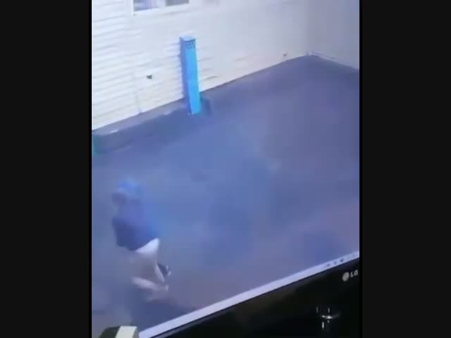 Нападение насильника