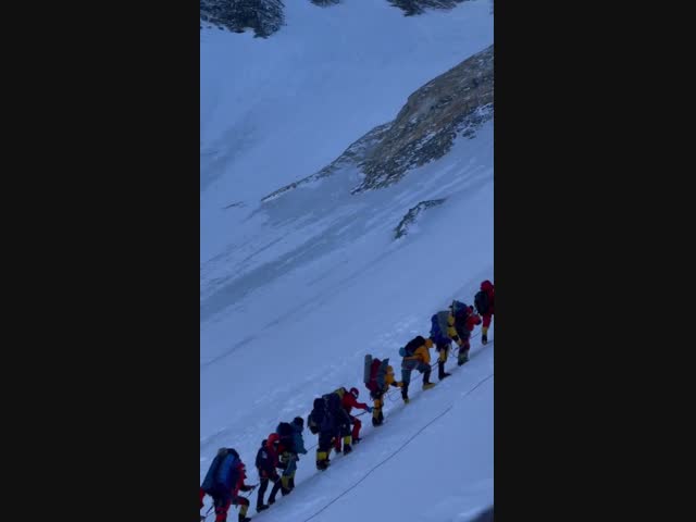 Очередь на Эверест 