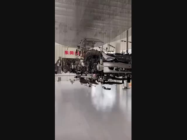 Nissan Teana разобран до мельчайших деталей, залипательное зрелище