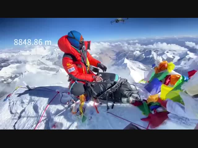 Невероятные съёмки Эвереста с дрона