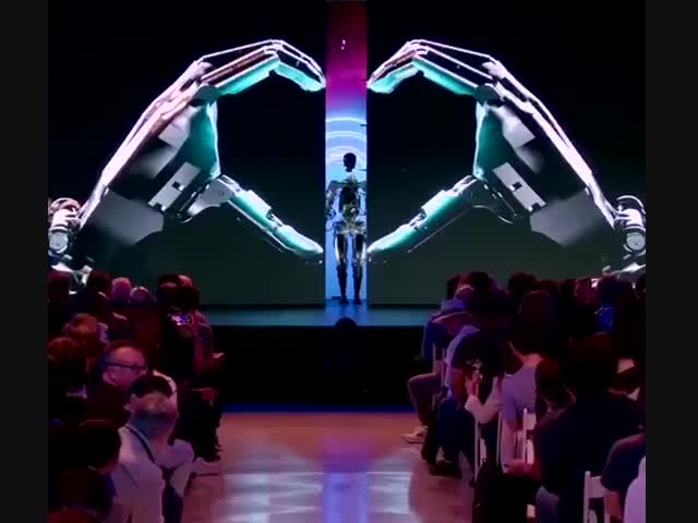 Человекоподобный робот от Теслы