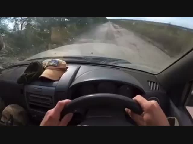 Во время движения по дороге пуля пробила лобовое стекло