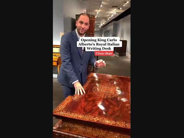 Итальянский королевский письменный стол⁠⁠