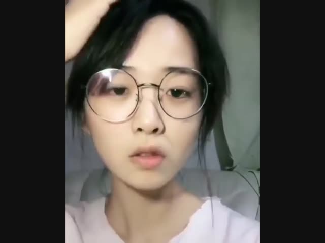 Когда к азиатке добавляешь немного косметики