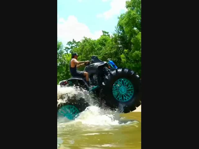 Невероятно мощный квадроцикл