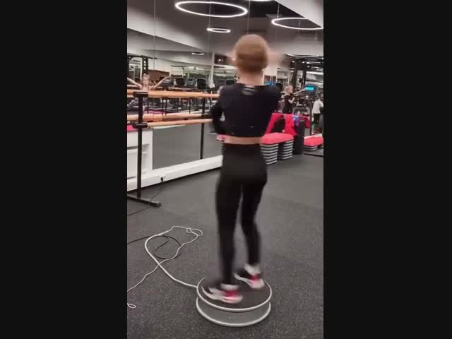 Тренировка фигуристок