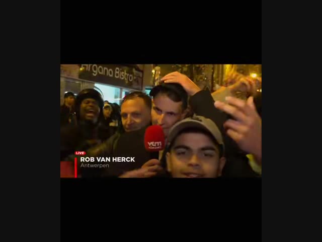 Мирные бельгийские граждан нападают на репортера бельгийской телекомпании