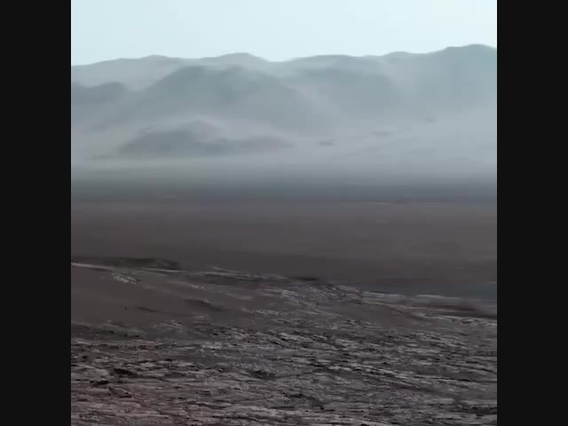 В кратере на Марсе нашли следы органической жизни