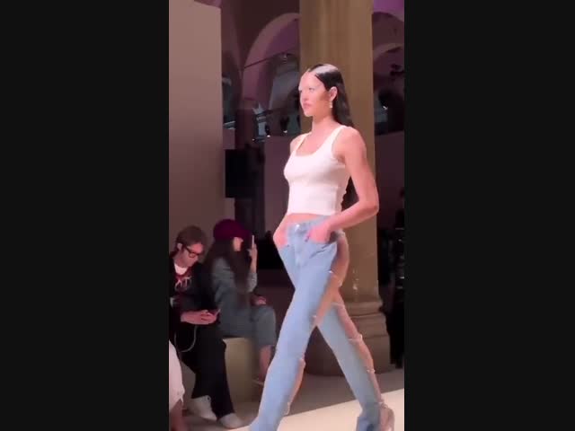 Давно мы о моде не говорили