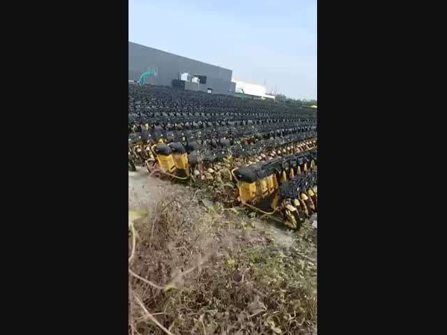 Кладбище электроскутеров в Китае