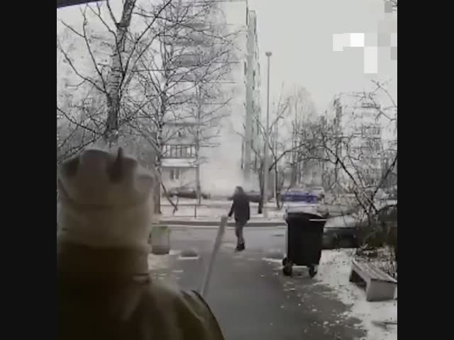В Санкт-Петербурге пенсионерка напала на соседку из-за шума в её квартире