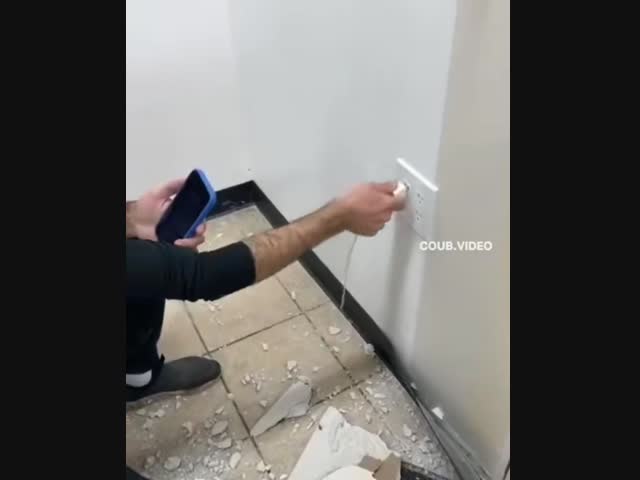 -Дай помогу!