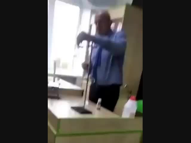 Громкий эксперимент на уроке химии  в сельской школе