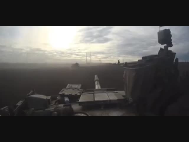 Украинский танк подорвался на мине