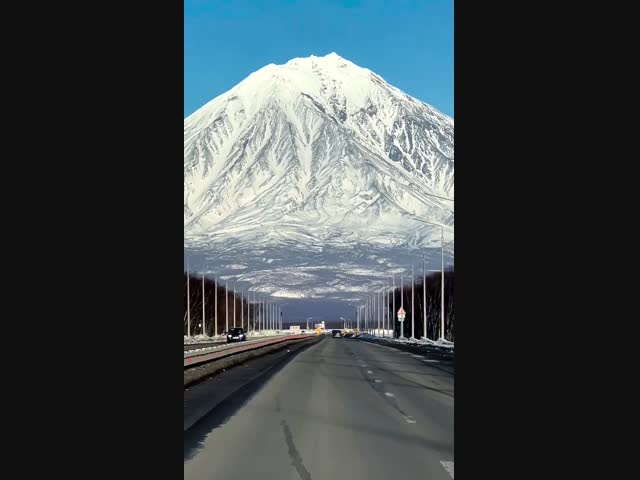 Пугающий и прекрасный Корякский вулкан на Камчатке