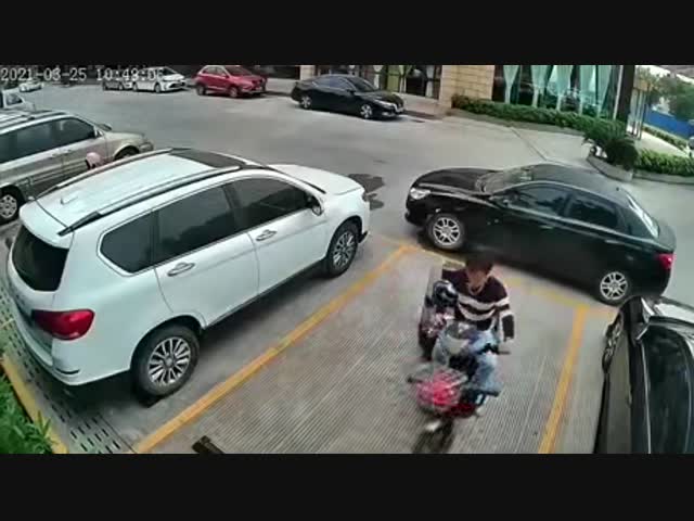 Доставщик нашёл выход из положения