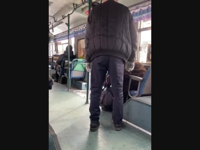 Битва в общественном транспорте 