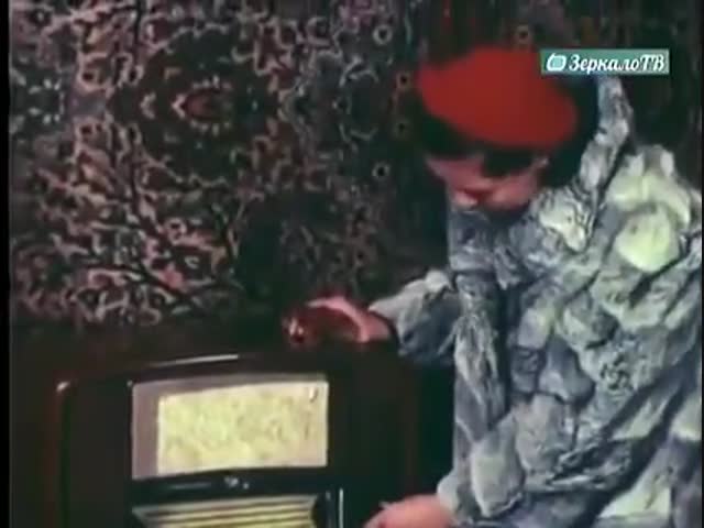 Новейшая бытовая техника на прилавках магазина, 1954 год