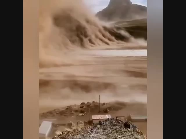 Песчаная буря в Китае: впечатляет!