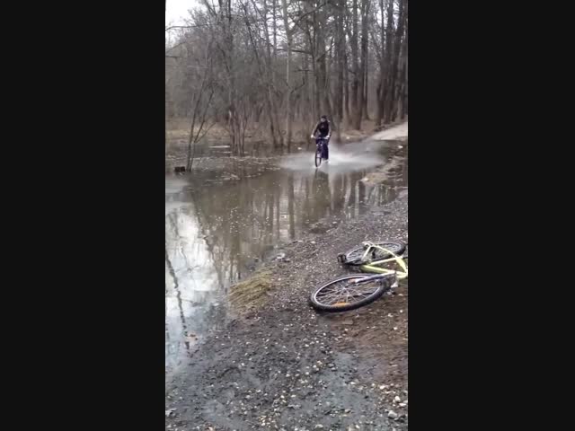 Авария в луже