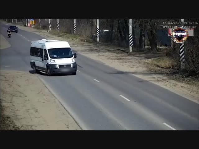 Он носом тянется туда, куда душою не дорос: момент жёсткого ДТП в Тульской области