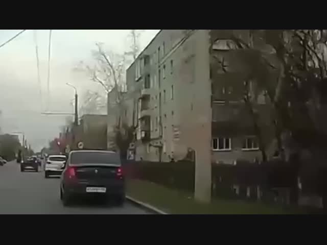 За случайно бьют отчаянно 