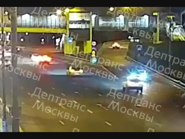 Лучше бы не поворачивал..