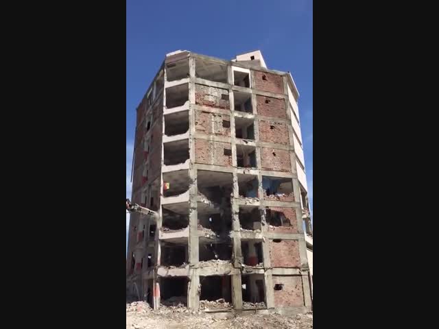 Дом обрушился, когда этого никто не ожидал