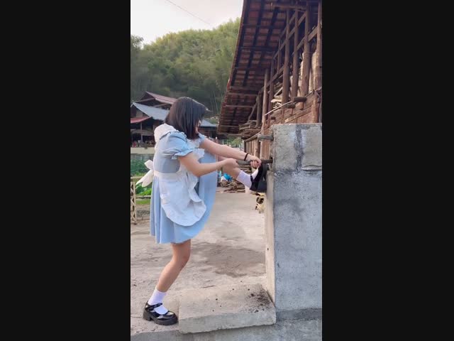 Суровые азиатские женщины