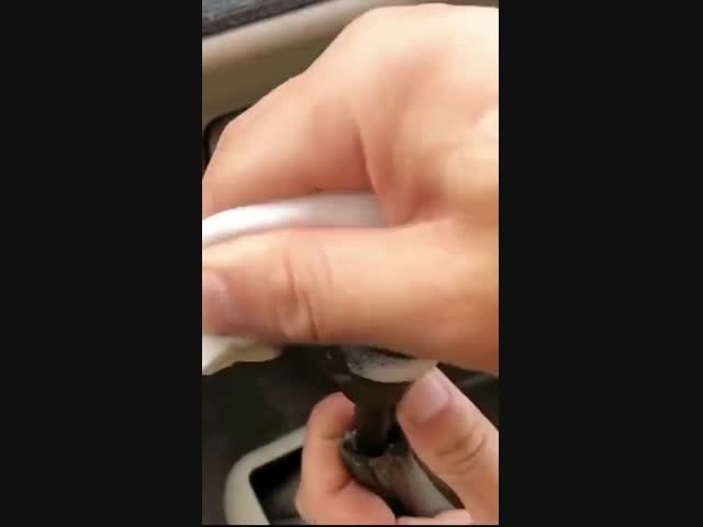 Как очистить старый автомобиль и детали к нему