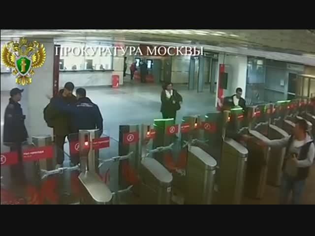 Похождения взрослого вандала в метро