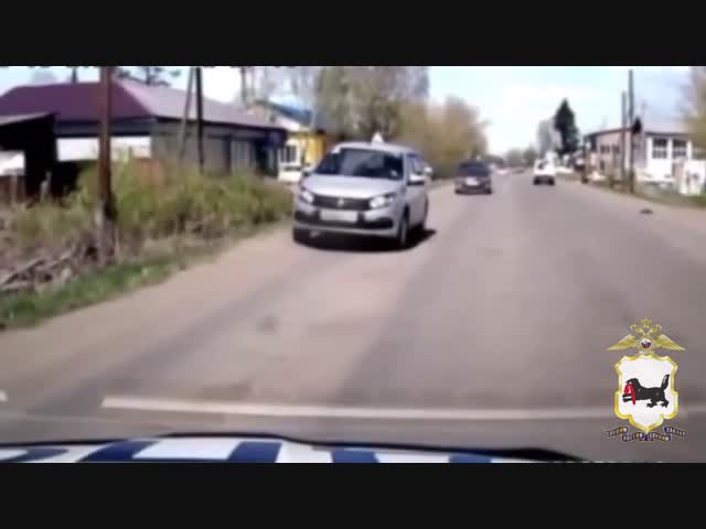 В Приангарье полиция задержала нетрезвого автоинструктора