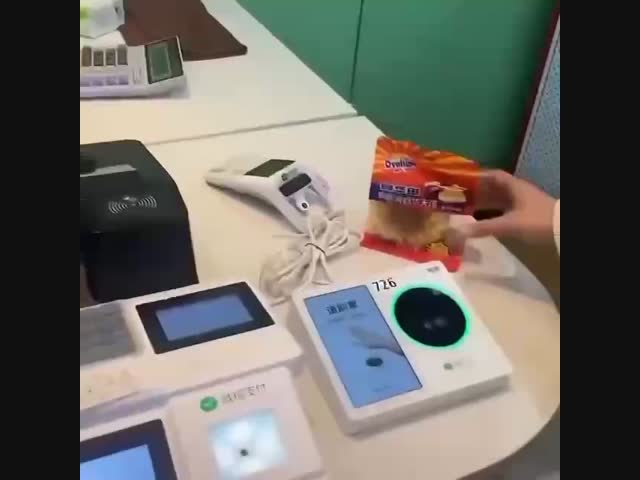 Пластиковые карты уходят в прошлое