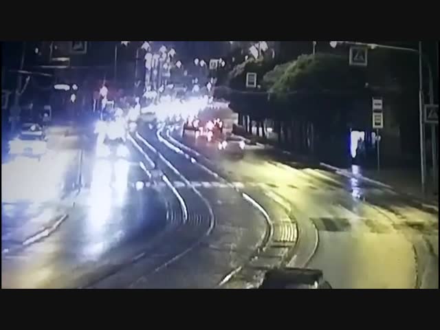 Говорит, не заметил женщину на пешеходном переходе