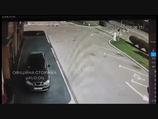 Момент приезда автомобиля в АЗС в Киеве