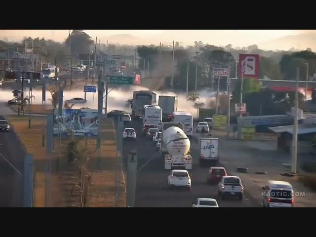 Взрыв газа на АЗС в Мексике