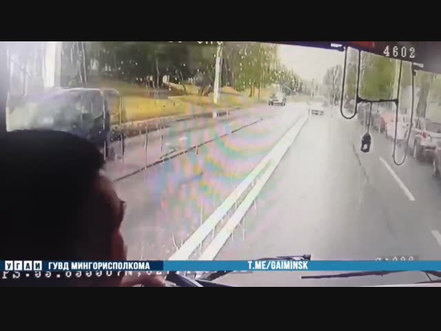 Минский троллейбус сбил пешехода