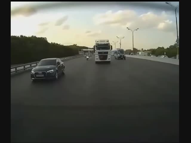 Сегодня в Москве байкер родился во второй раз