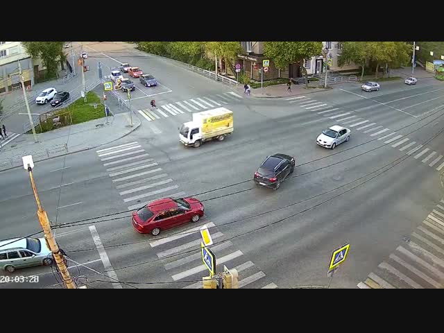 Он просто куда-то спешил