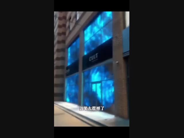 Новое чудо техники: гнущиеся светодиодные экраны из Китая