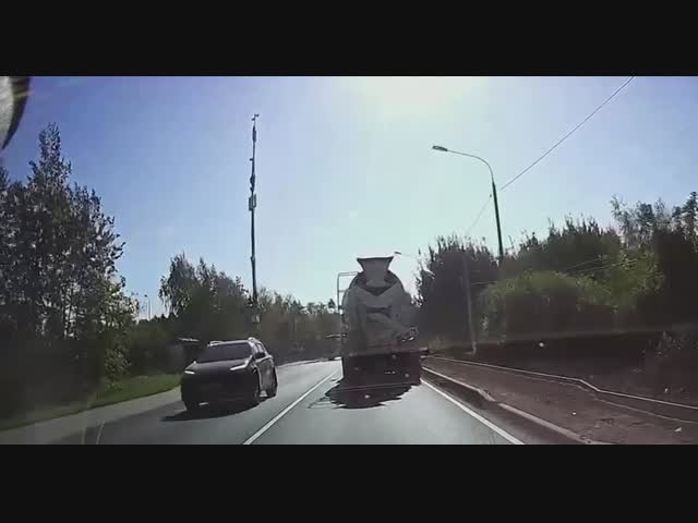 Во поле берёзку заломати