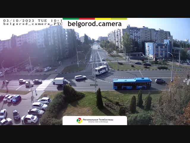 А потому что не надо на зебре разворачиваться