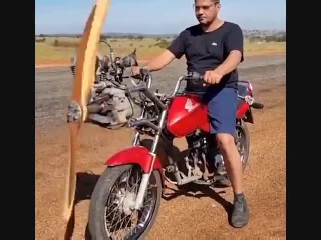 Мотоцикл на пропеллерной тяге