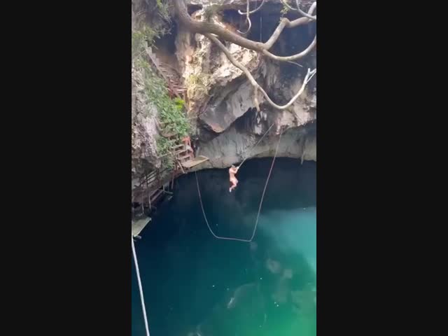 Понавешали канатов, прыгать тяжело