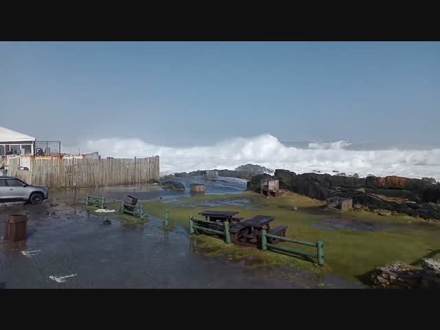 Неожиданная волна