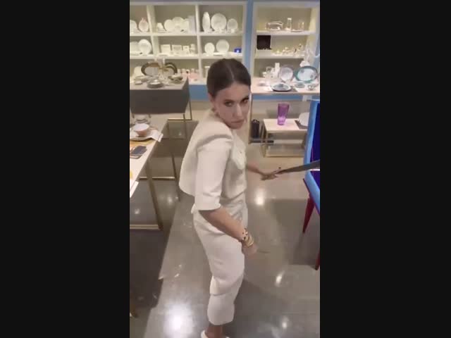 Ксения Собчак с пародией на Бритни Спирс