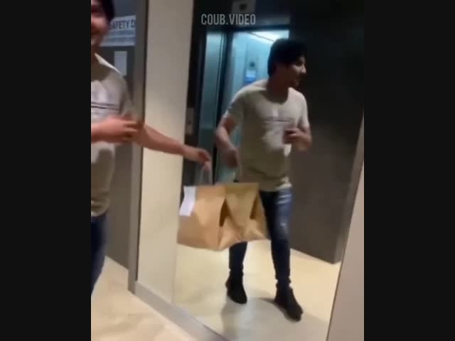 Предательское зеркало